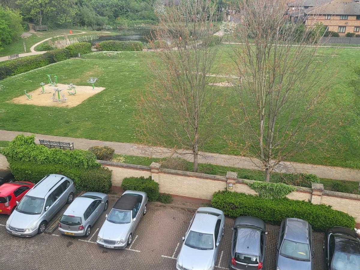 Spacious Neat Penthouse Apartment With Great View In Londyn Zewnętrze zdjęcie
